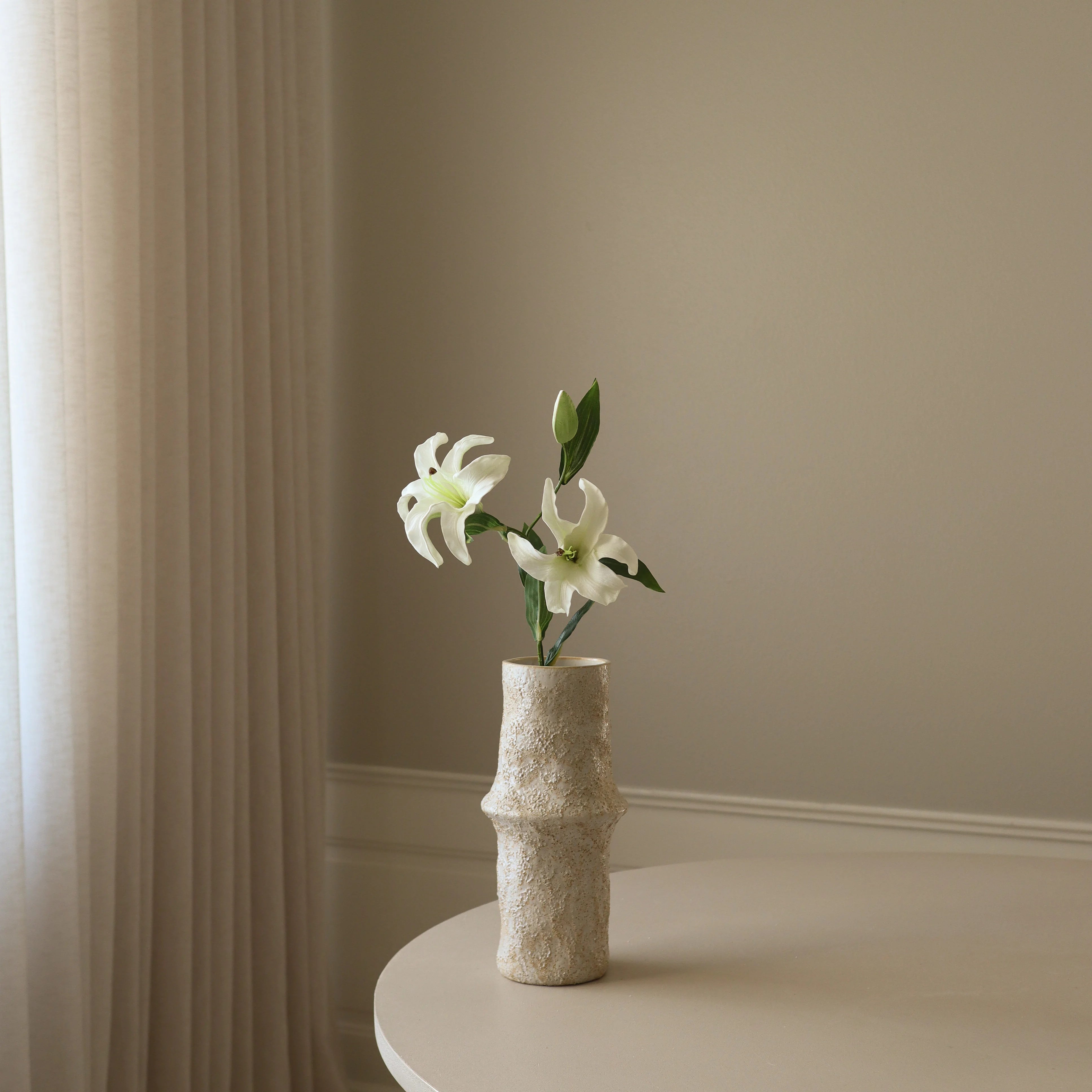 white lily small Shop Small Lily Flower from Botané