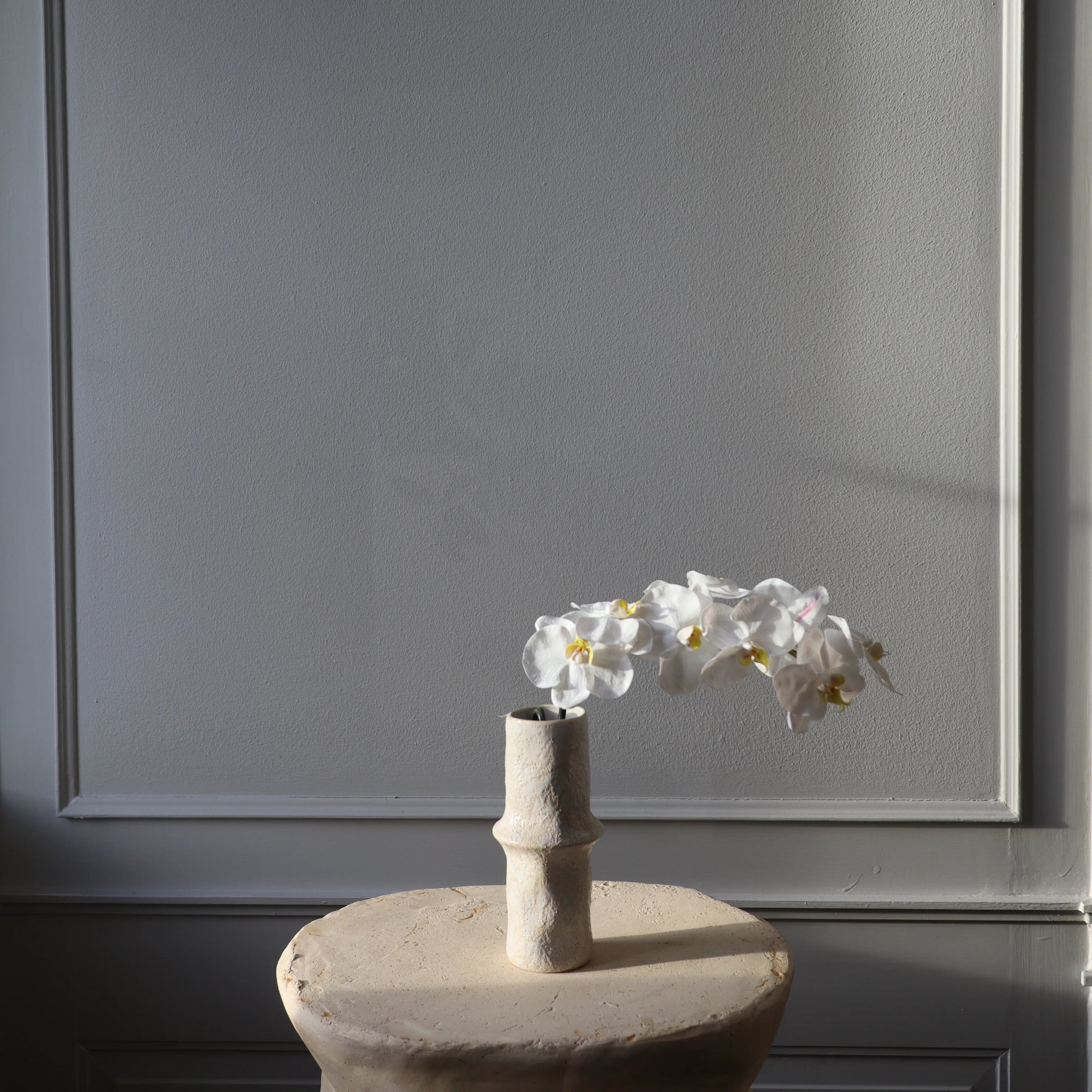 Small Ceramic Earth Vase in Grey from Botané